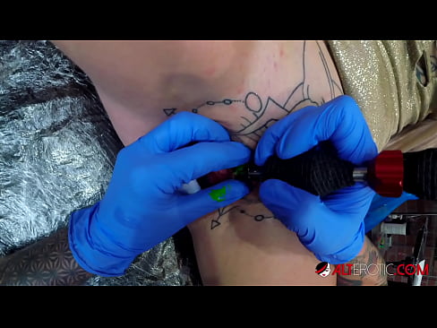 ❤️ Extremely tattooed hottie Sully Savage has a tattoo on her clitoris Quality sex at en-gb.123sex.ru ❤