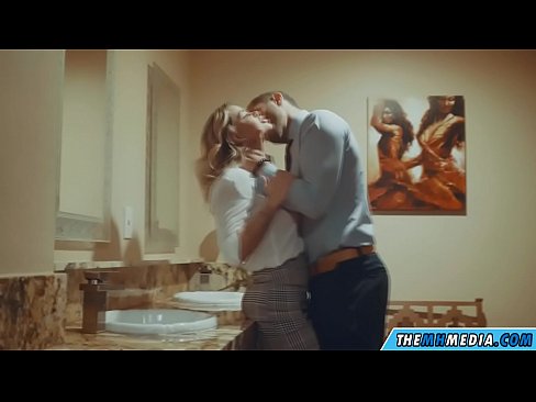 ❤️ When a busty blonde seduces you in a public toilet Quality sex at en-gb.123sex.ru ❤